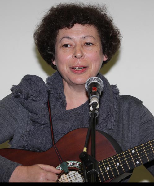Поёт Марина Меламед